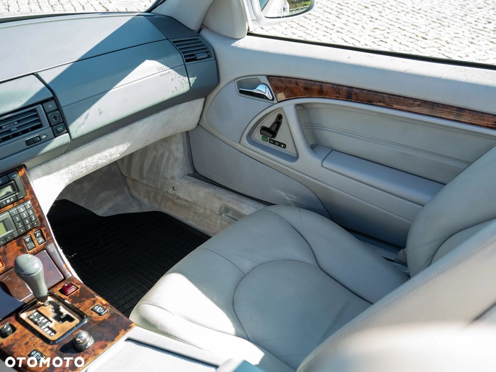 Mercedes-Benz SL 500 - 15