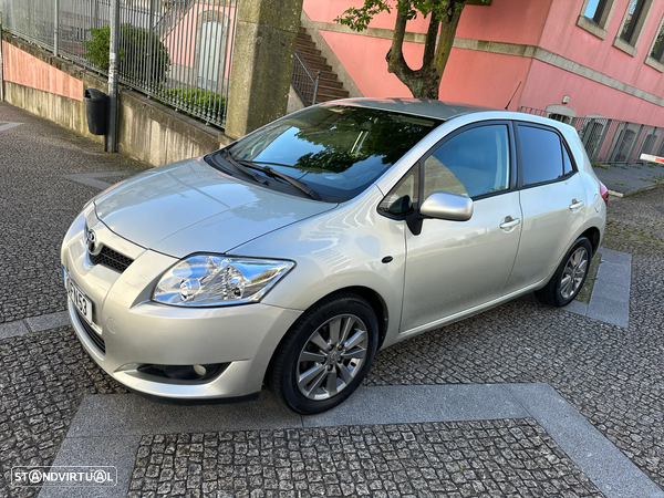 Toyota Auris 1.4 D-4D Gold Edition DPF