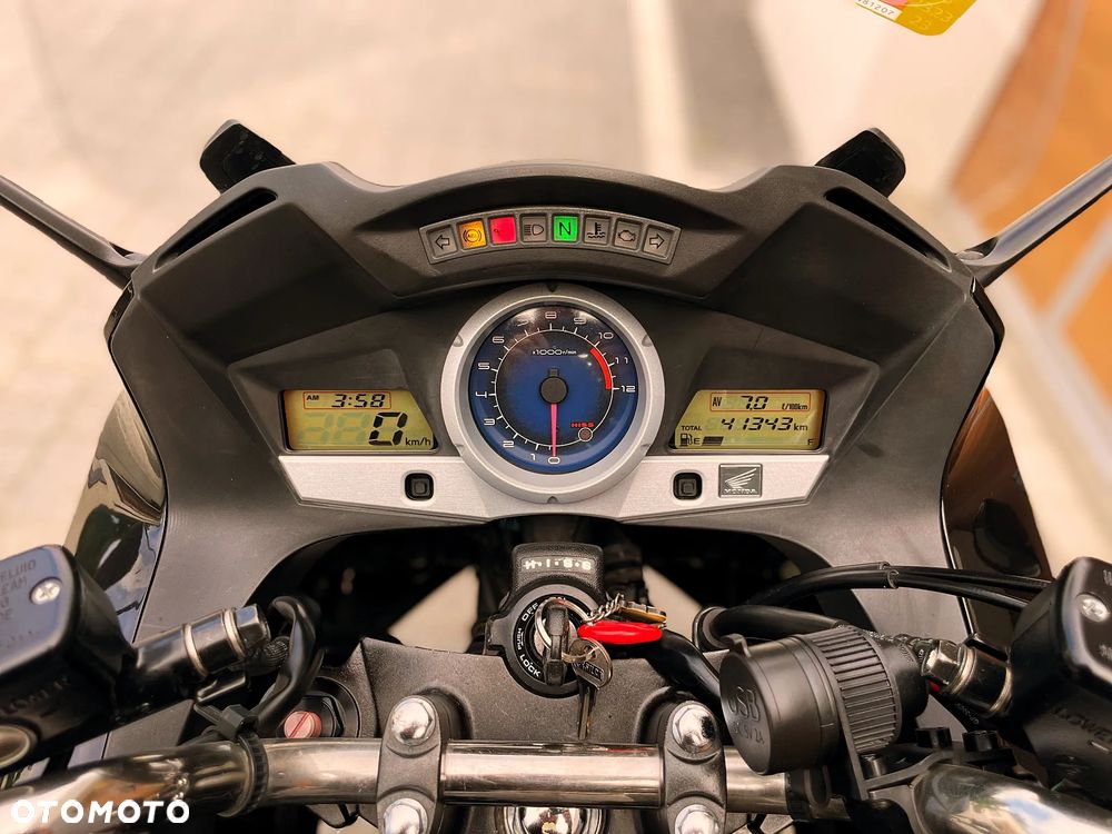 Honda CBF - 8