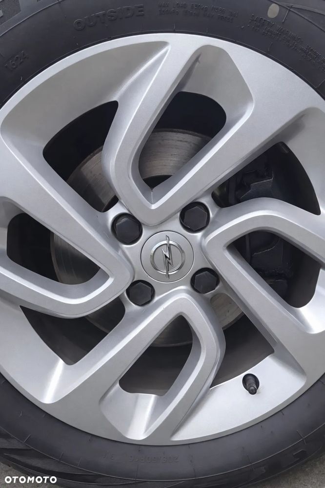 Opel Crossland X - 16