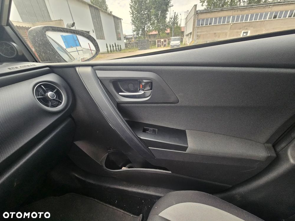 Toyota Auris 1.33 VVT-i Active - 10