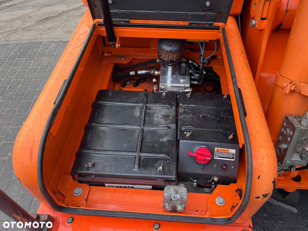 Doosan DX140W - 21