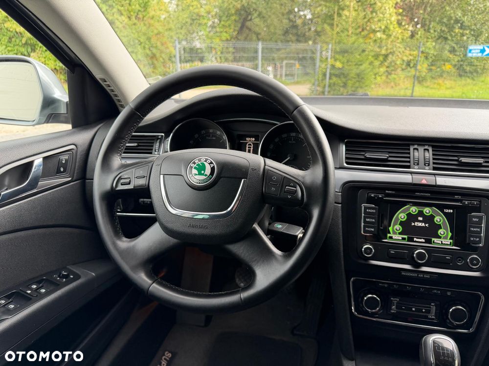 Skoda Superb 2.0 TDI Comfort - 13