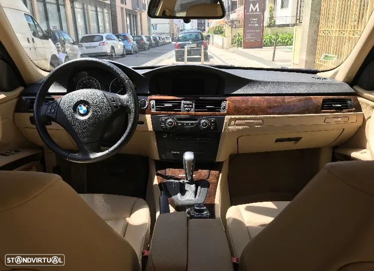 BMW 320 iA Exclusive - 26