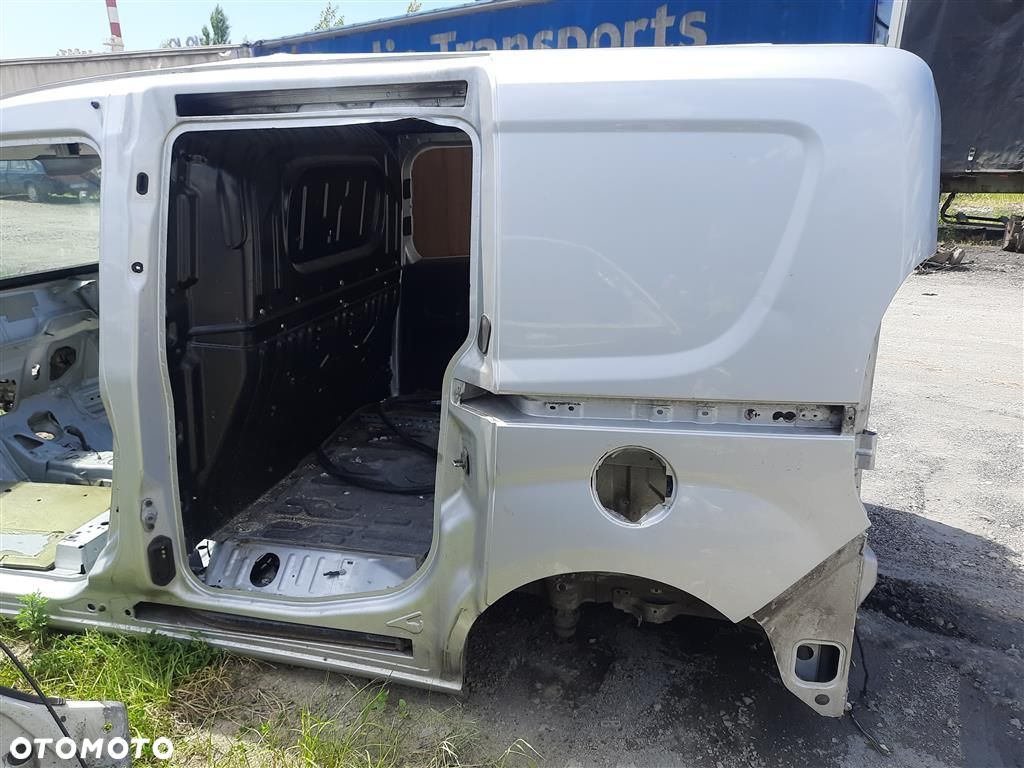 Błotnik tył lewy ćwiartka Fiat Doblo II COMBO D 2009-2014R TOWAROWY SREBRNA - 1