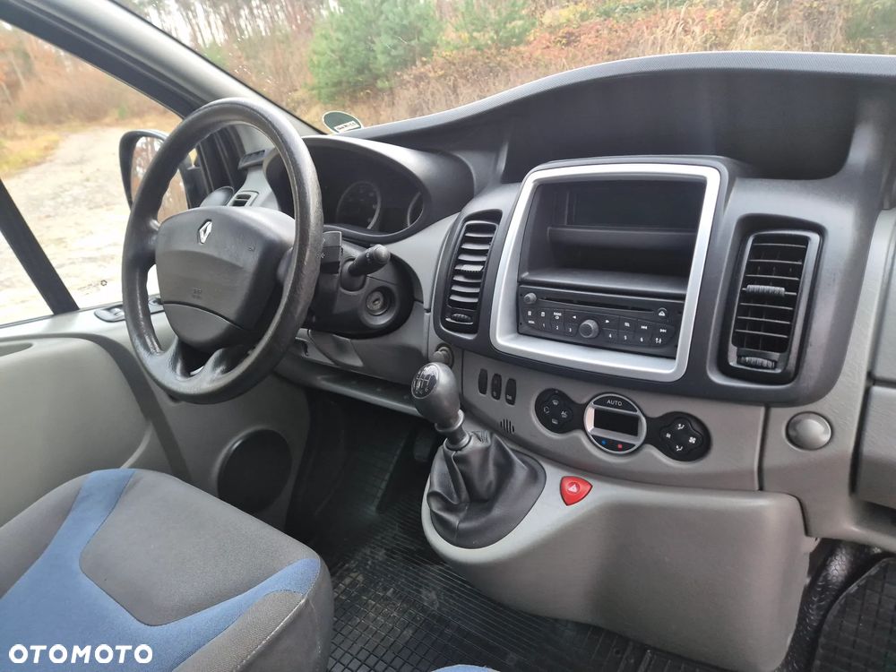 Renault Trafic Grand Passenger Expression - 19
