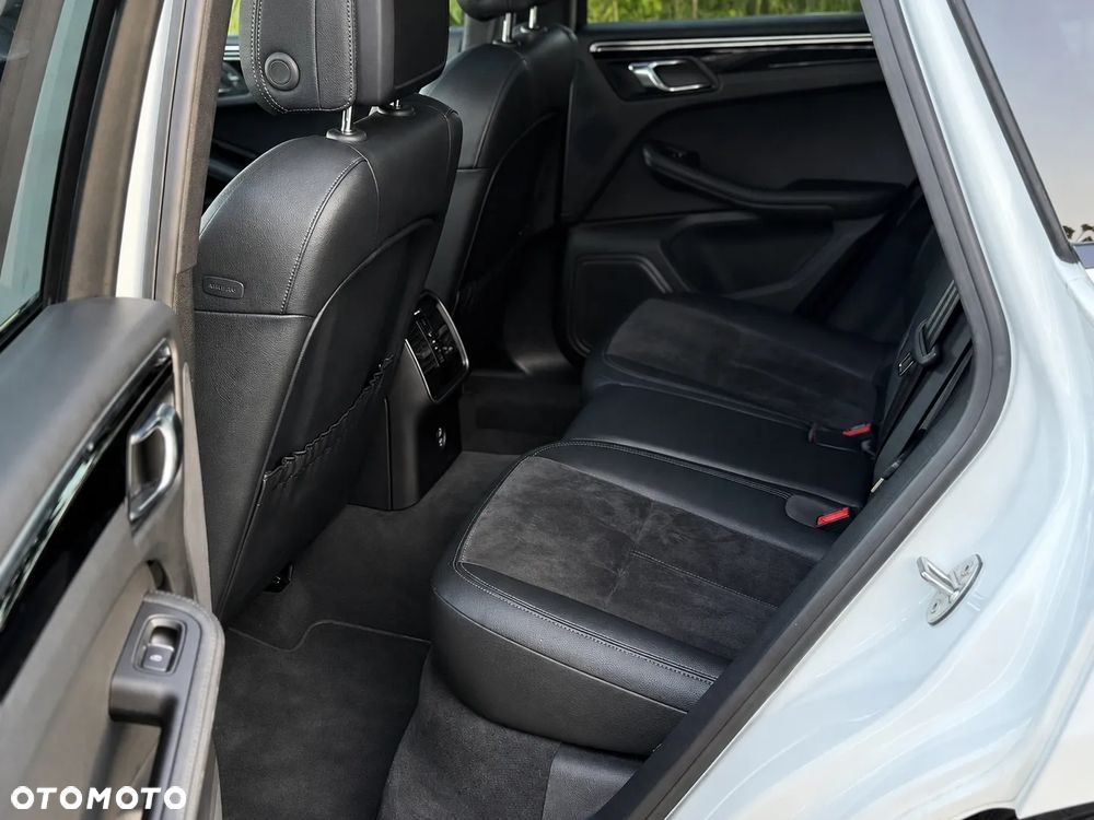 Porsche Macan - 30