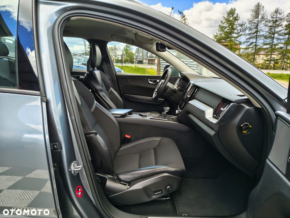 Volvo XC 60 D4 SCR AWD Momentum - 11
