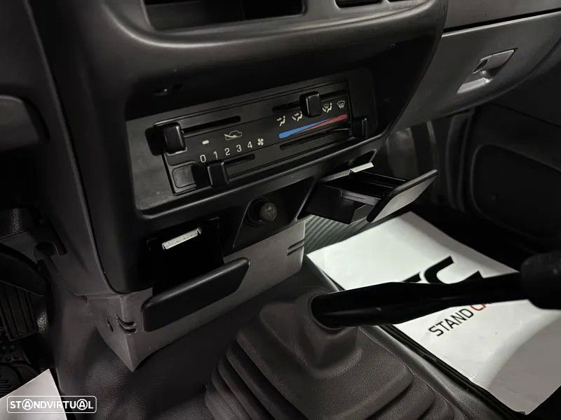 Nissan Pick-Up D22 4x2 3 LUGARES - 14