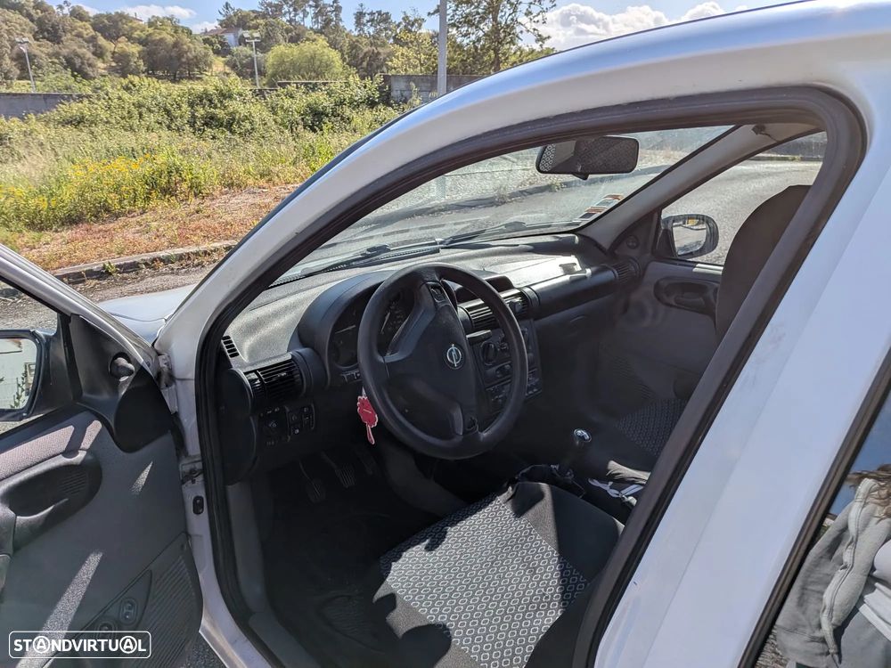 Opel Corsa 1.5 TD - 10