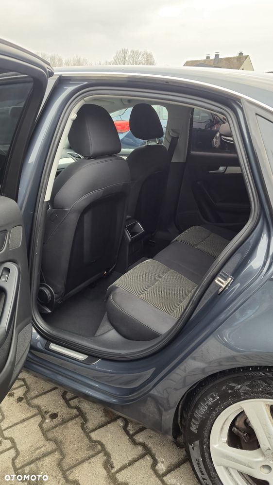 Audi A4 Limousine - 12