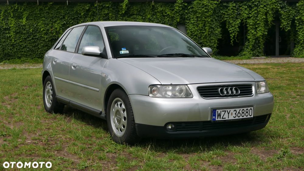 Audi A3 Sportback 1.6 Ambiente - 3