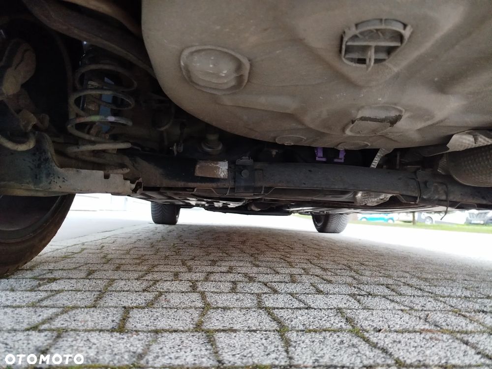 Peugeot 208 PureTech 100 GT - 39