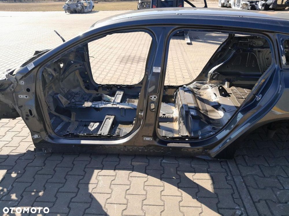 FORD FOCUS MK4 KOMBI PRÓG LEWY SŁUPEK A I B - 1