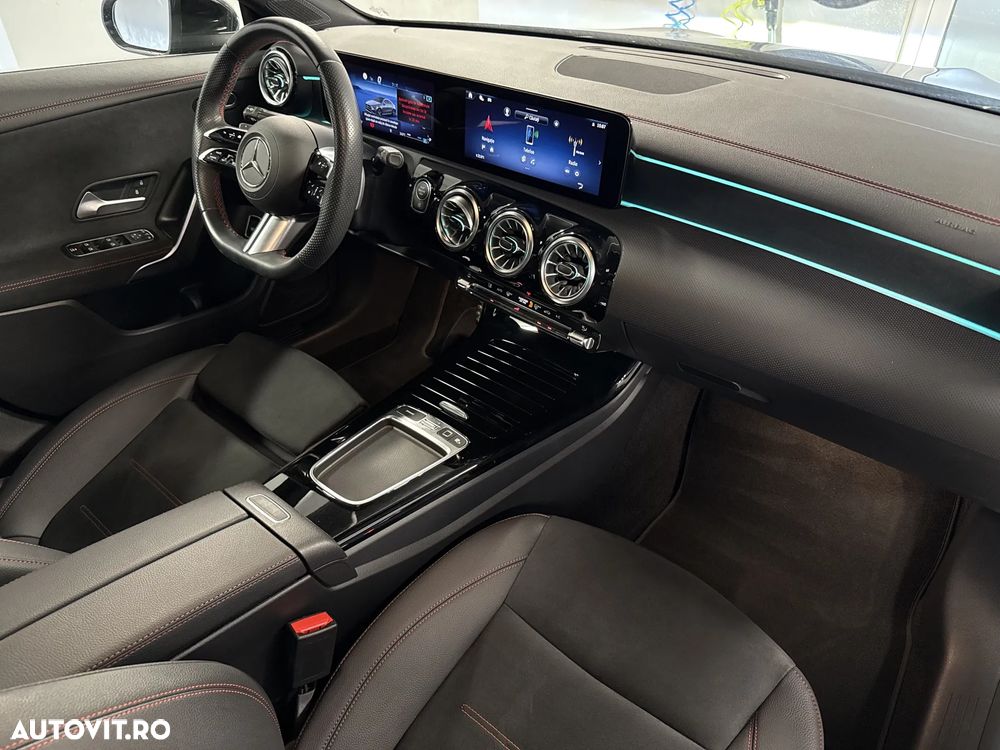 Mercedes-Benz CLA 180 7G-DCT Progressive - 29