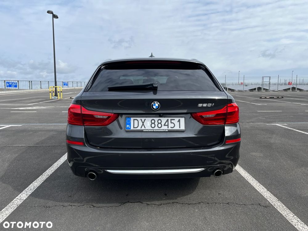 BMW Seria 5 520i Luxury Line - 7