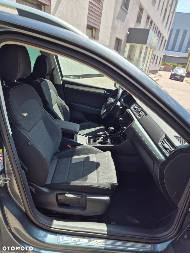 Skoda Superb 2.0 TDI Ambition DSG7 - 10