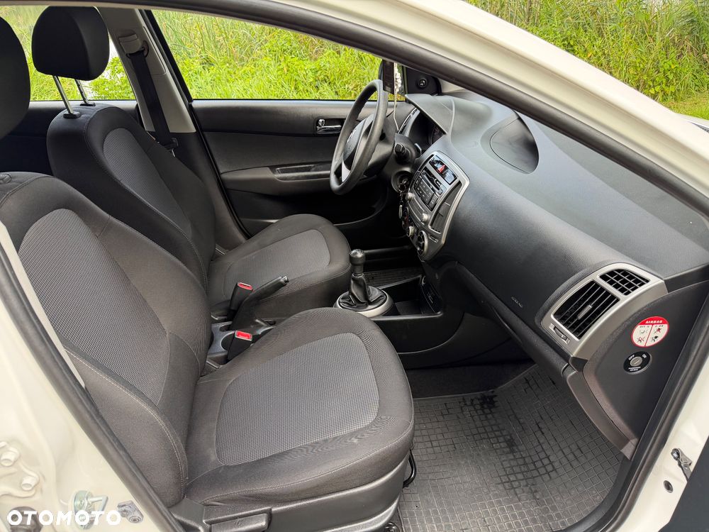 Hyundai i20 - 11