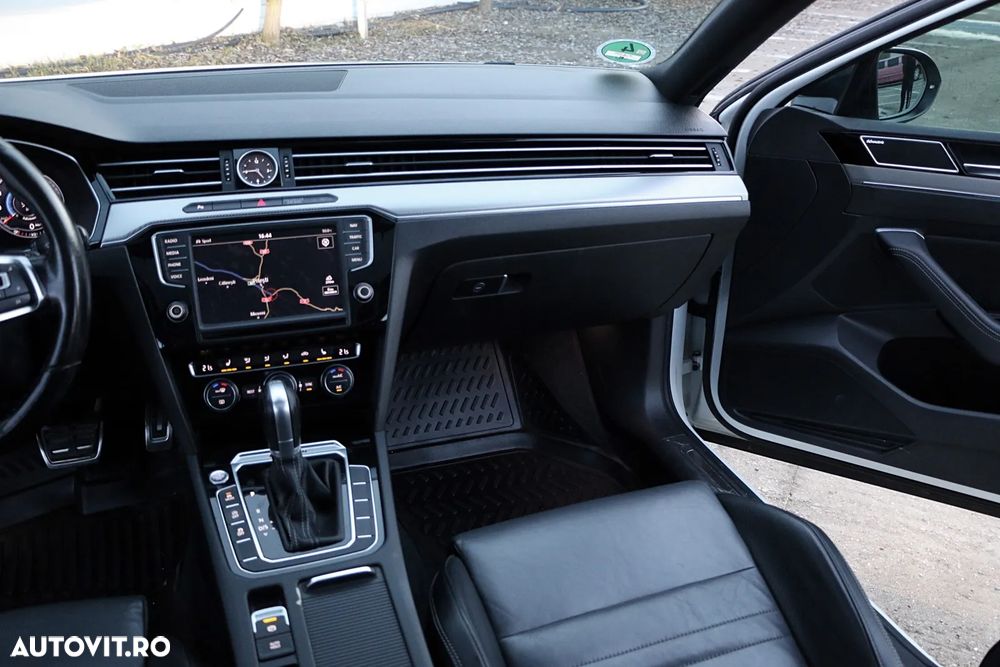 Volkswagen Passat Variant 2.0 TDI SCR 4Motion DSG (BMT) Highline - 16