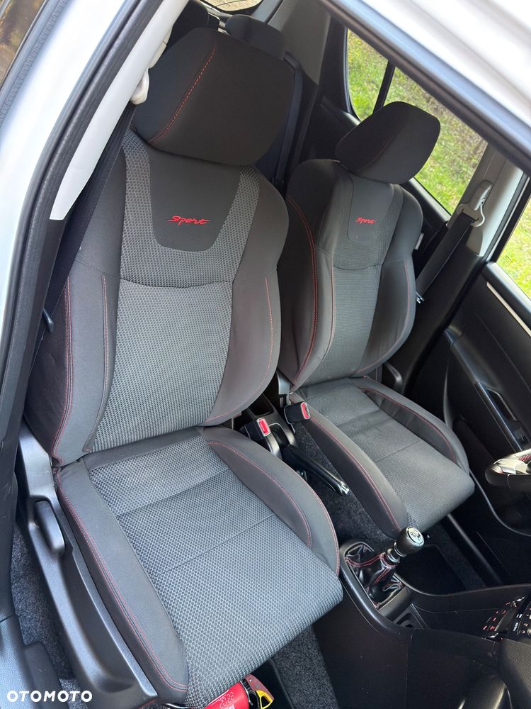 Suzuki Swift 1.6 Sport - 12