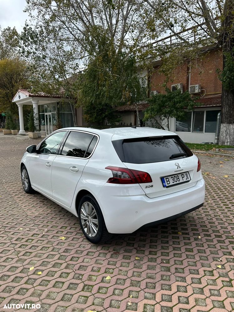 Peugeot 308 - 5