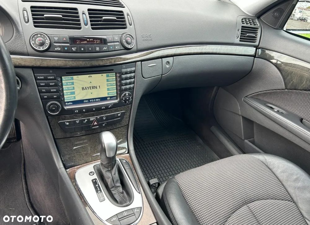 Mercedes-Benz Klasa E 500 Avantgarde - 23