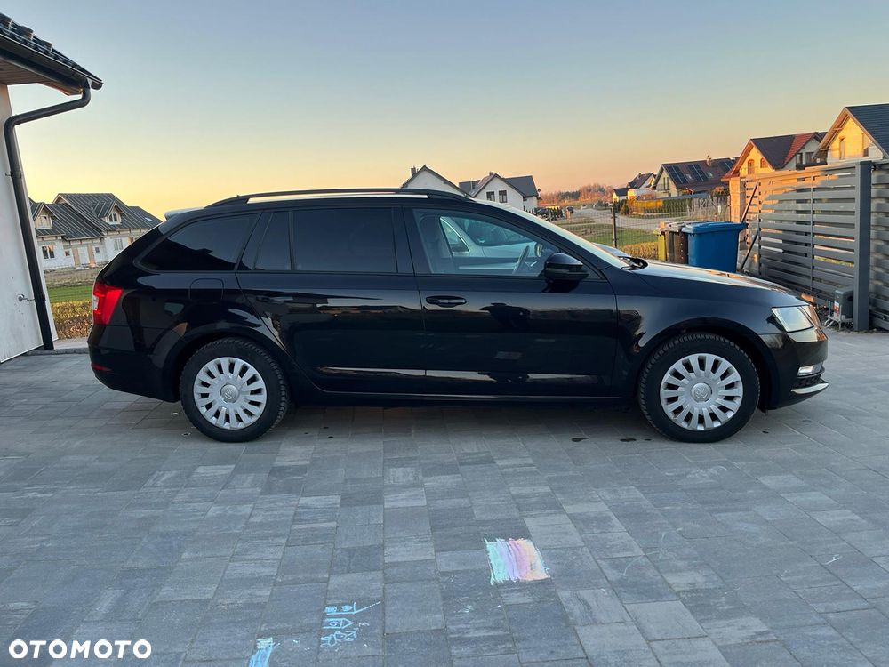 Skoda Octavia 1.6 TDI SCR Ambition - 4