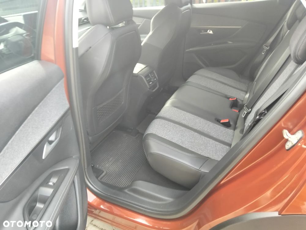 Peugeot 3008 PureTech 130 Stop & Start GPF Allure - 13