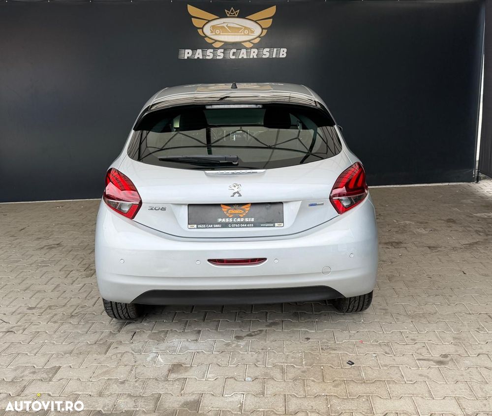Peugeot 208 1.2 L PureTech ETG Allure - 8