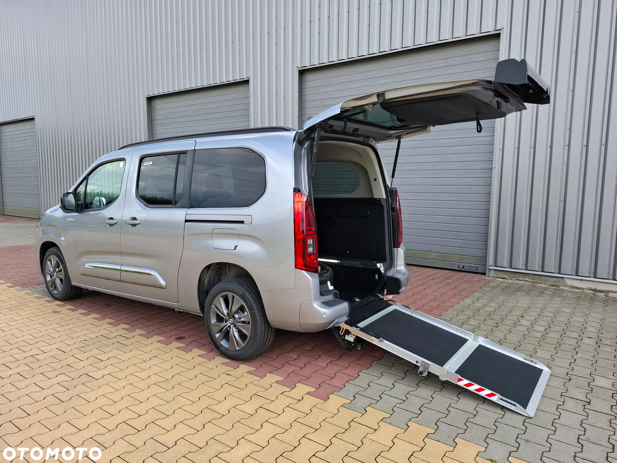 Toyota Proace City Verso Long 1.5 D-4D Family - 1