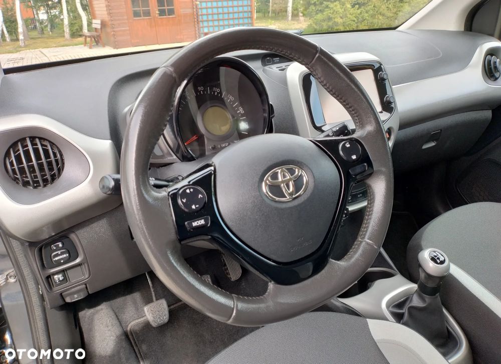 Toyota Aygo x-clusiv - 20