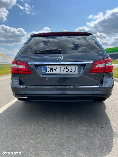 Mercedes-Benz Klasa E 350 T CDI DPF BlueEFFICIENCY 7G-TRONIC Avantgarde - 4