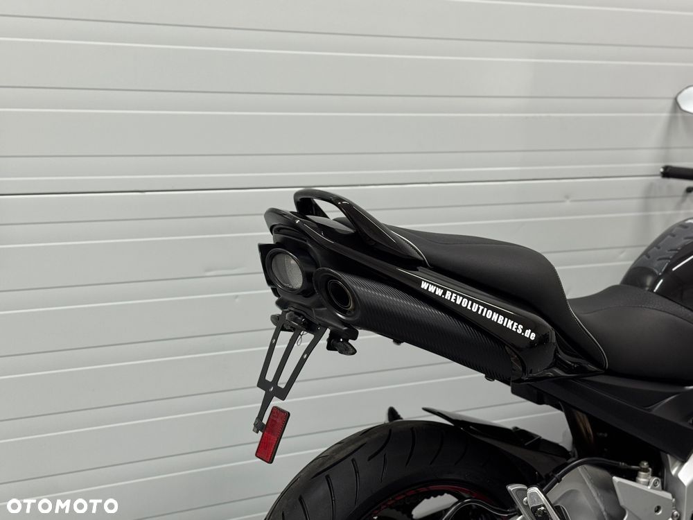 Suzuki GSR - 5