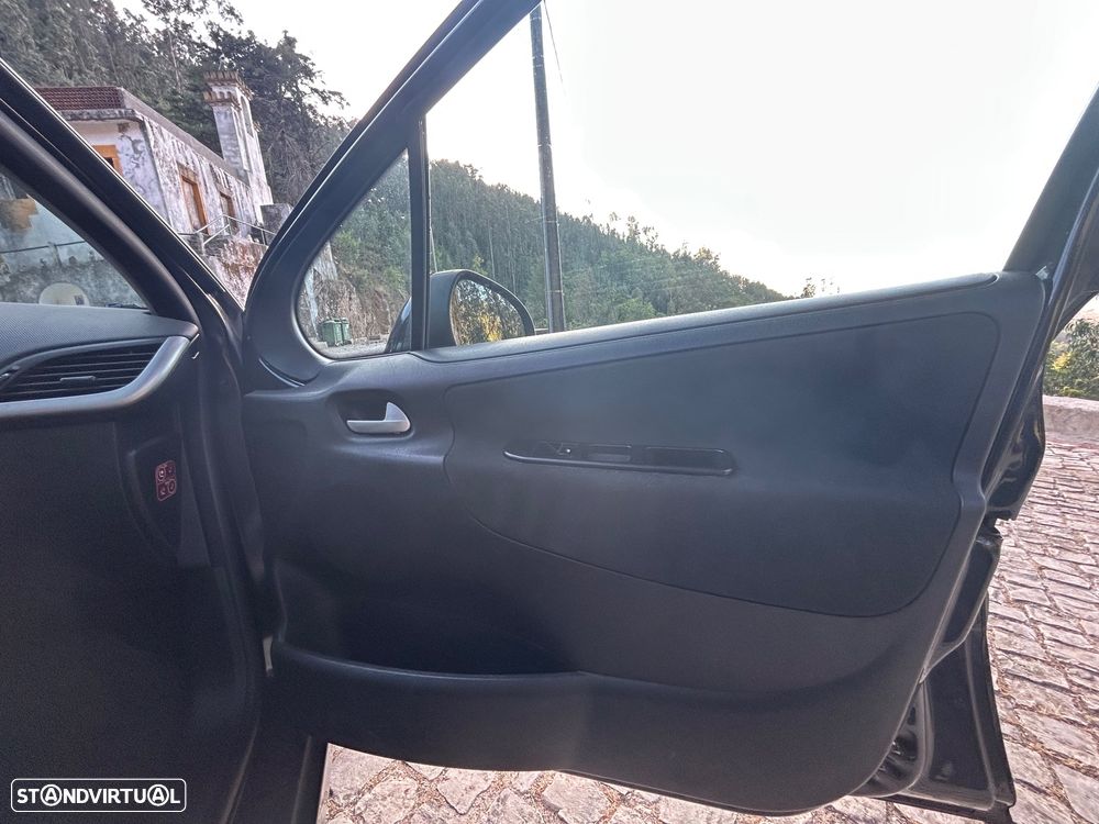 Peugeot 207 - 20