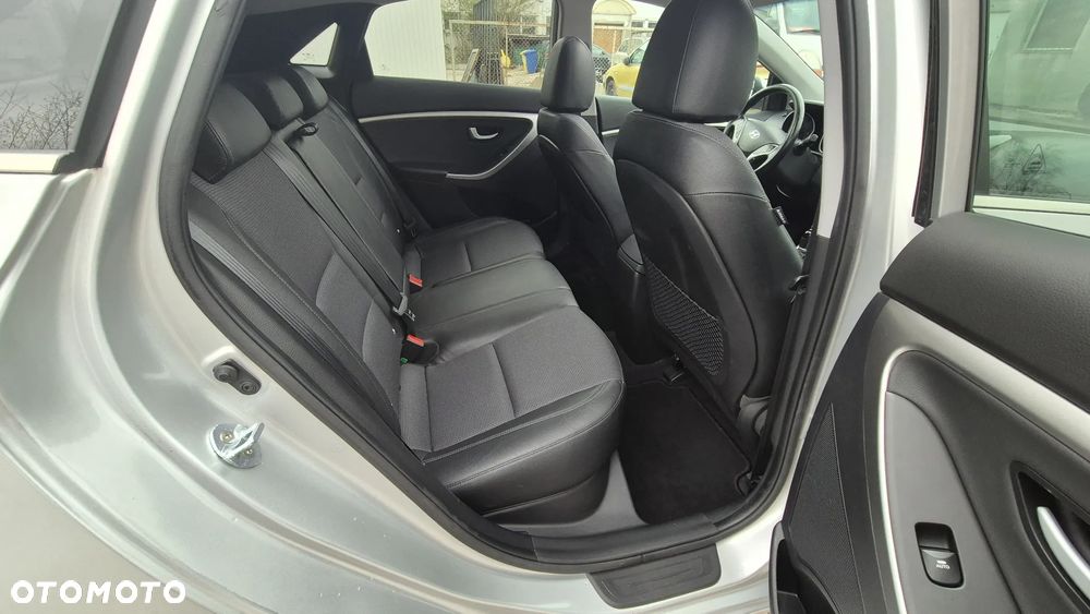 Hyundai i30 1.6 CRDI DCT Premium - 14