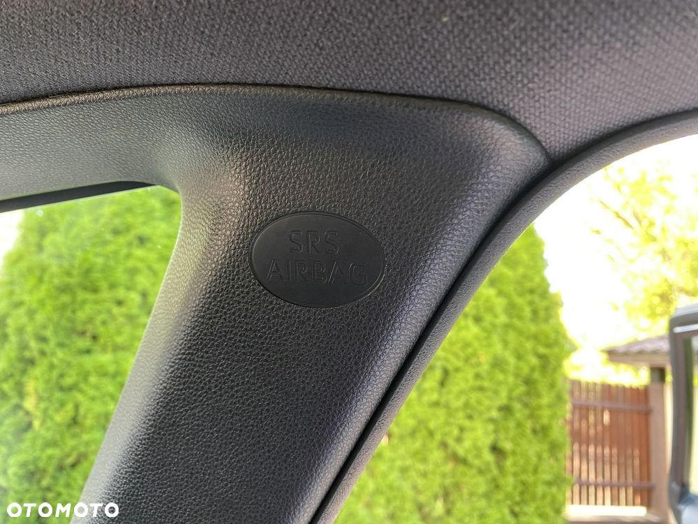 Toyota Corolla 1.8 Hybrid Comfort - 22