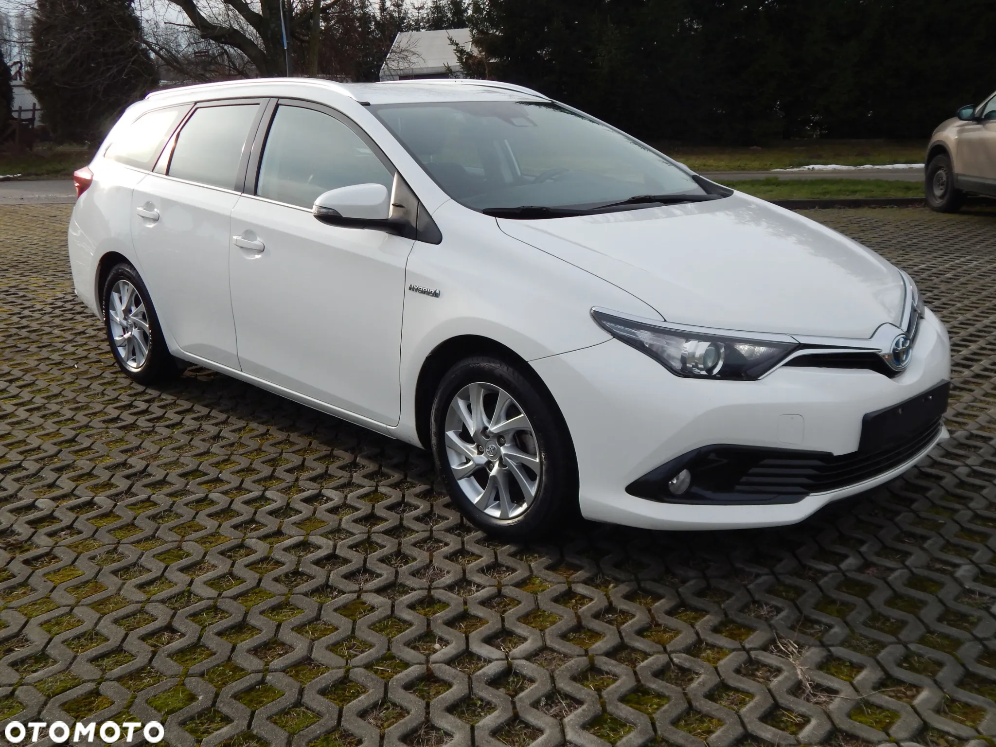 Toyota Auris Hybrid 135 Dynamic - 3