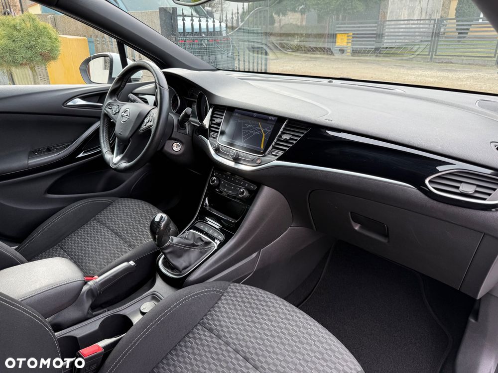 Opel Astra 1.4 Turbo Innovation - 19