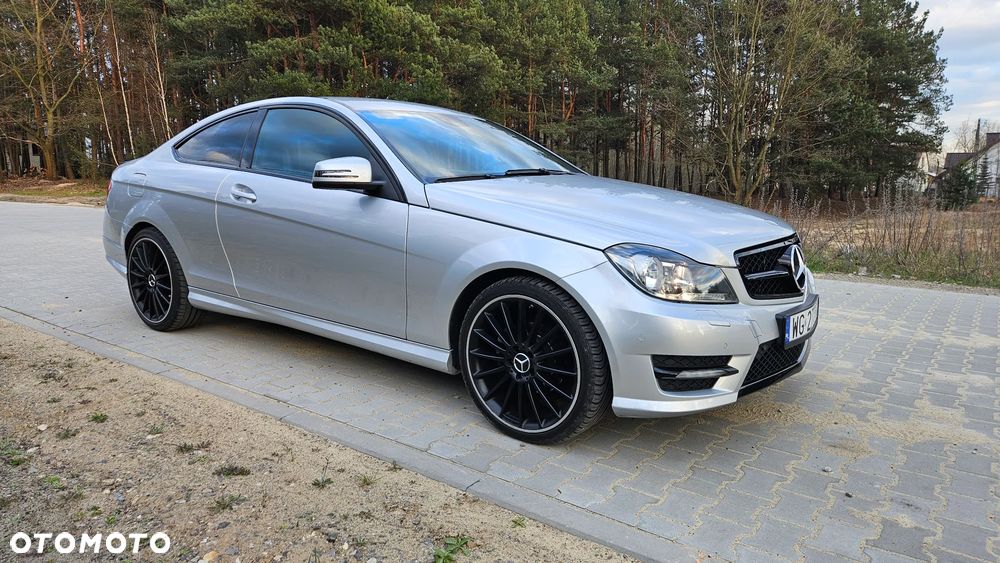 Mercedes-Benz Klasa C 180 CGI BlueEff - 13