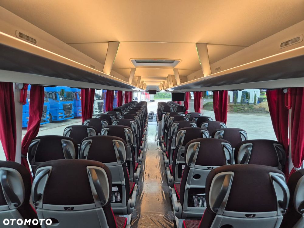 MAN LION'S COACH L / RETARDER / WC - 28