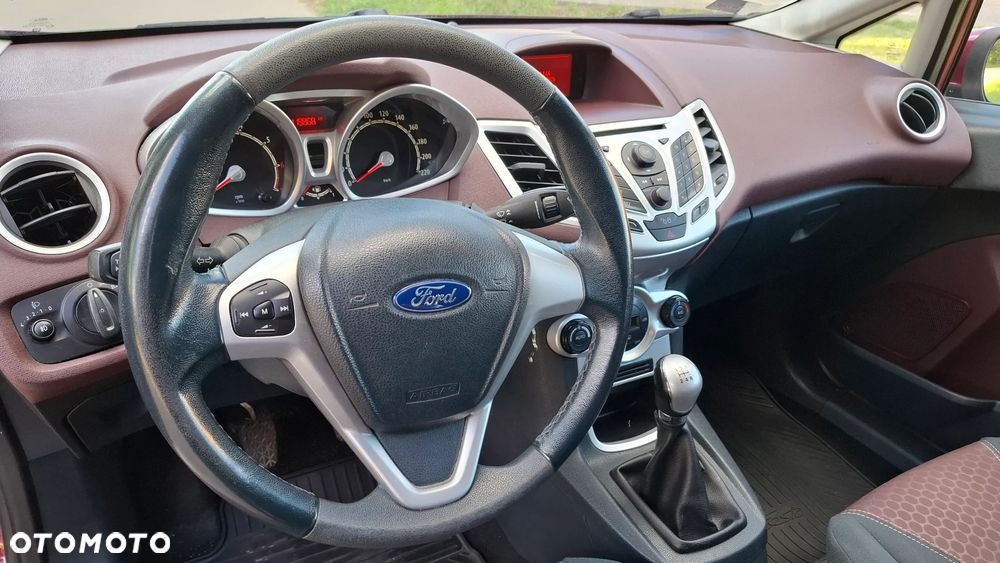 Ford Fiesta 1.4 Titanium - 21