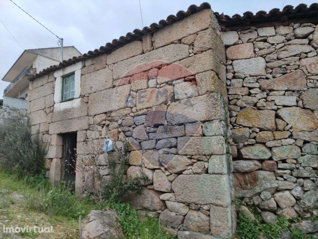 Moradia T2 para venda - Grande imagem: 2/7