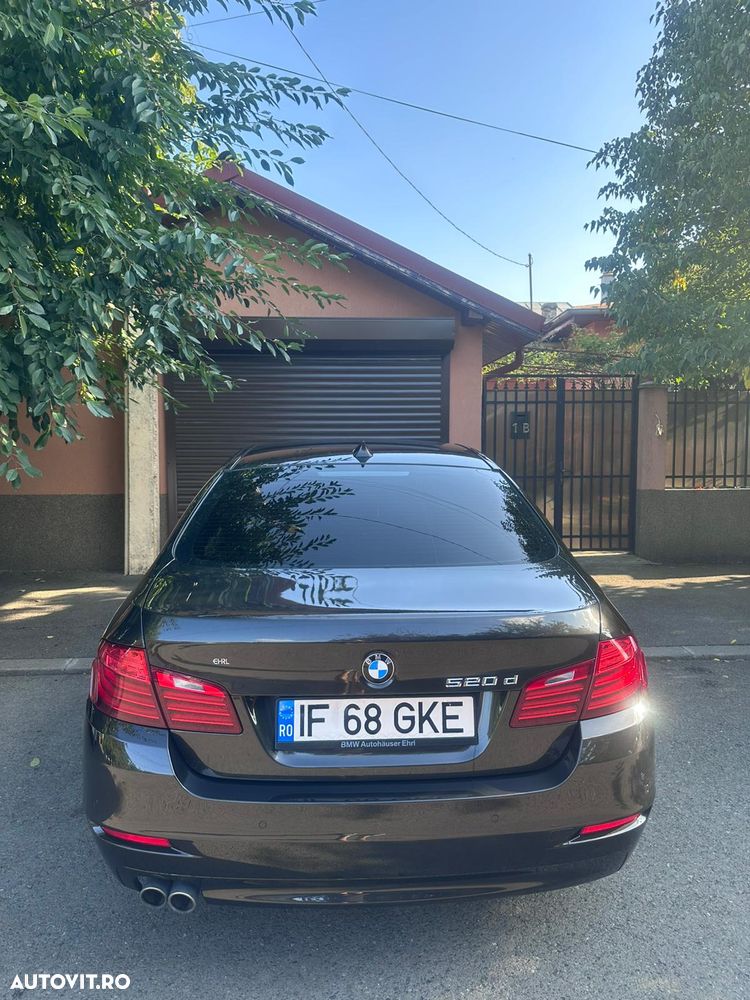 BMW Seria 5 520d AT - 28
