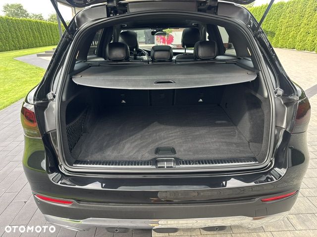 Mercedes-Benz GLC - 23