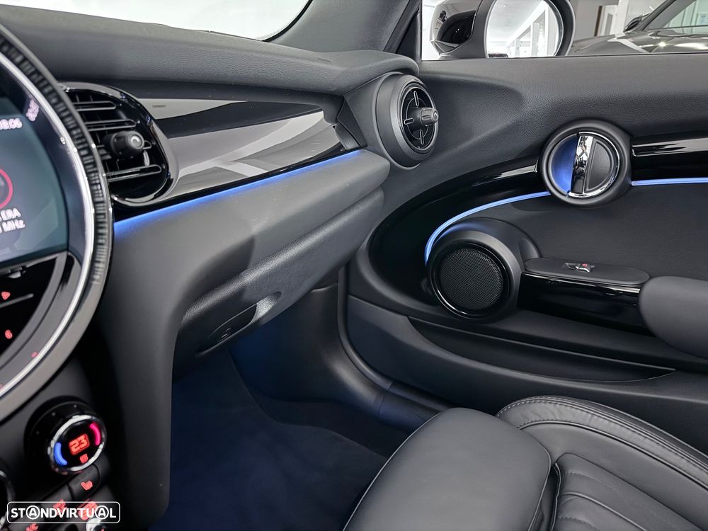 MINI Cabrio John Cooper Works Plus - 26