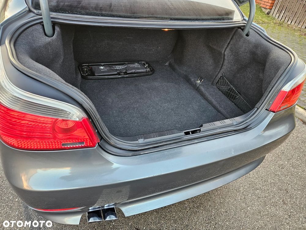 BMW Seria 5 525i - 8