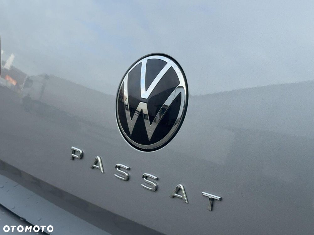 Volkswagen Passat - 13