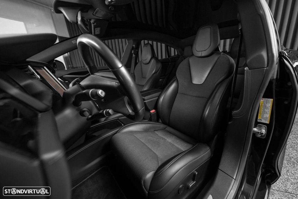 Tesla Model S 75D - 37