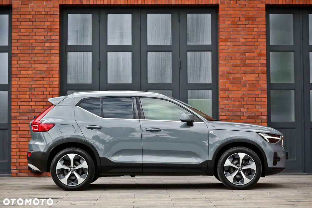 Volvo XC 40 B4 AWD Plus Bright - 2