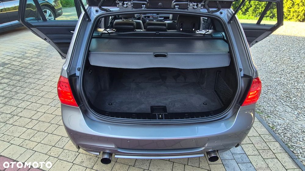 BMW Seria 3 335i - 30